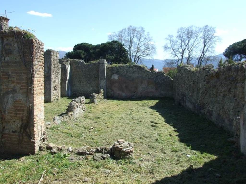 I.2.16 Pompeii. March 2009. Looking south across room 1, garden area, from north portico.