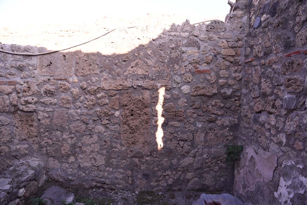 I.4.6 Pompeii. October 2019. Rear room, north wall, and north-east corner, on right. 
Foto Tobias Busen, ERC Grant 681269 DCOR.
