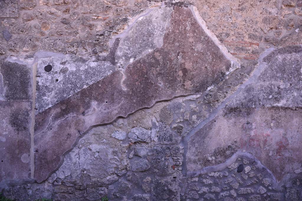 I.4.6 Pompeii. October 2019. Detail from south wall of shop-room, and line of stairs in plasterwork.
Foto Tobias Busen, ERC Grant 681269 DCOR.

