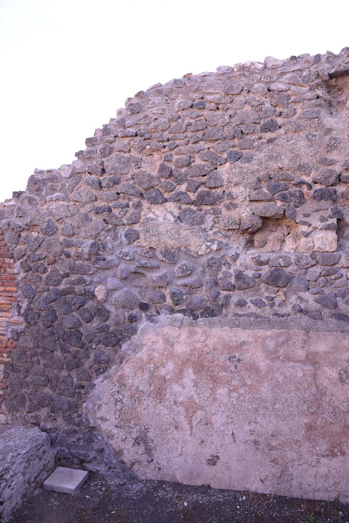 I.4.21/20 Pompeii. October 2019. Detail of north end of east wall.
Foto Tobias Busen, ERC Grant 681269 DCOR.
