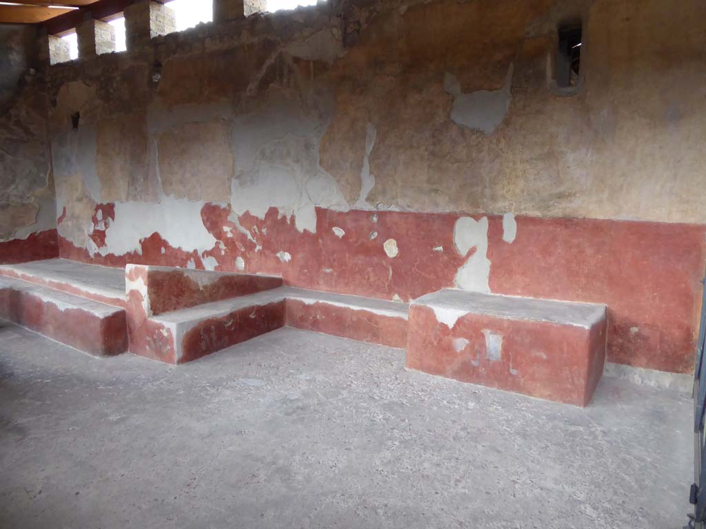 I.6.2 Pompeii. January 2017. Looking towards north side of triclinium with table.
Foto Annette Haug, ERC Grant 681269 DCOR.
