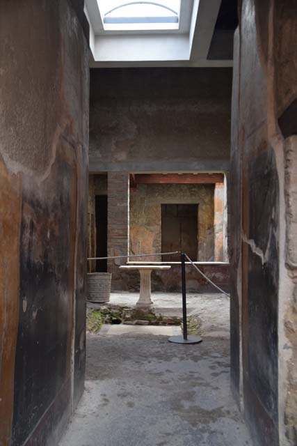 I.7.3 Pompeii. 2015/2016.
Looking south along entrance corridor. Photo courtesy of Giuseppe Ciaramella.
