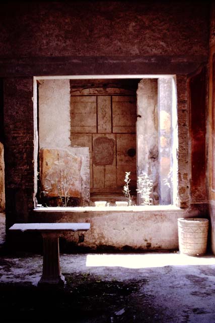 .7.3 Pompeii. May 2017. Looking south through window from atrium to garden.
Photo courtesy of Buzz Ferebee.
