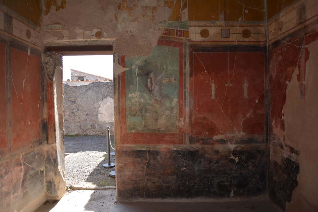 I.7.7 Pompeii. October 2019. Looking towards south wall with doorway to atrium in south-east corner.
Foto Annette Haug, ERC Grant 681269 DCOR.
