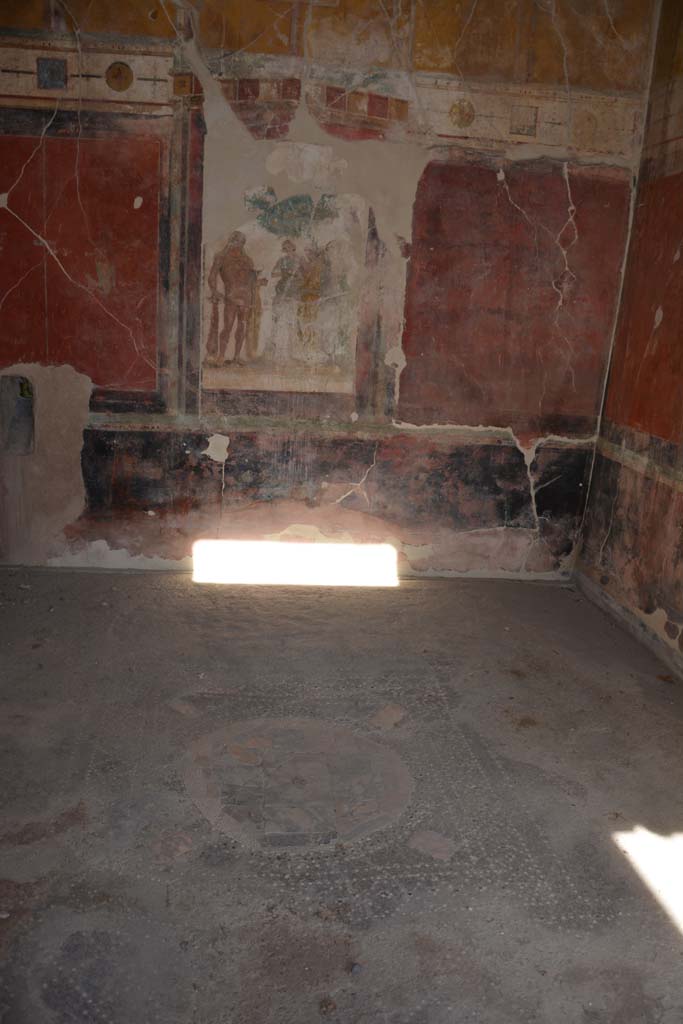 I.7.7 Pompeii. October 2019. Looking north across flooring in triclinium.
Foto Annette Haug, ERC Grant 681269 DCOR.

