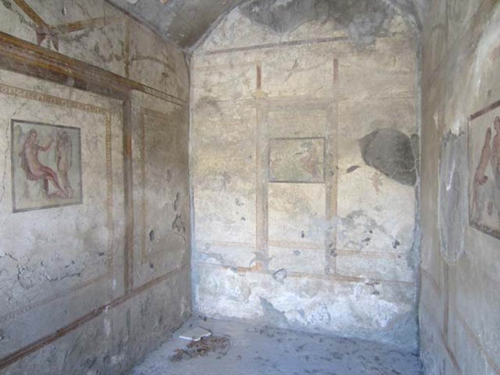 I.7.11 Pompeii. December 2018.  
Wall painting of Venus or Aphrodite Pescatrice from west wall of bedroom on west side of atrium. Photo courtesy of Aude Durand.

