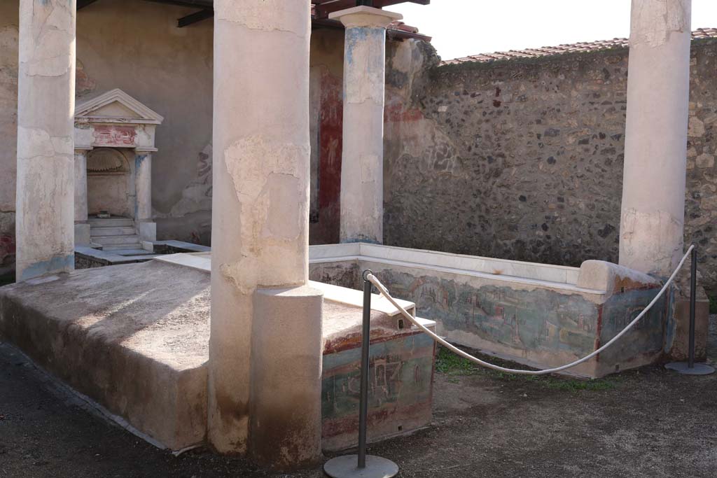 I.7.12 Pompeii. September 2021. Looking south across triclinium in garden area. Photo courtesy of Klaus Heese.
