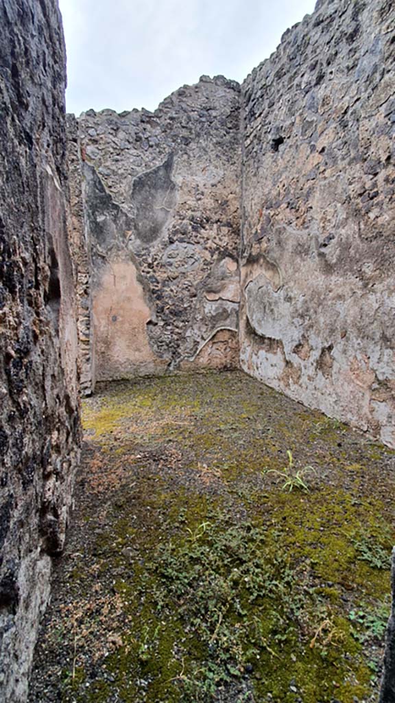 I.8.1 Pompeii. July 2021. Doorway threshold between linking room of I.8.2 and I.8.1, looking north.
Foto Annette Haug, ERC Grant 681269 DÉCOR.
