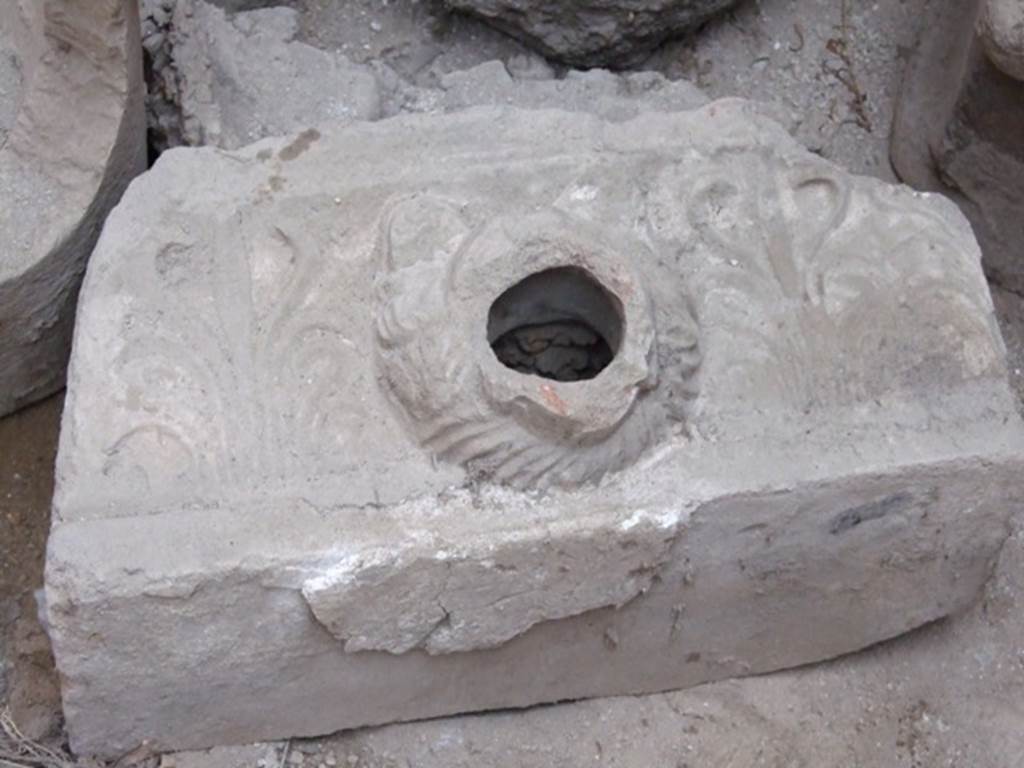 I.8.14 Pompeii. December 2007.  Room 10.  Room in north east corner. Sima or Grondaia with bear or lions head?