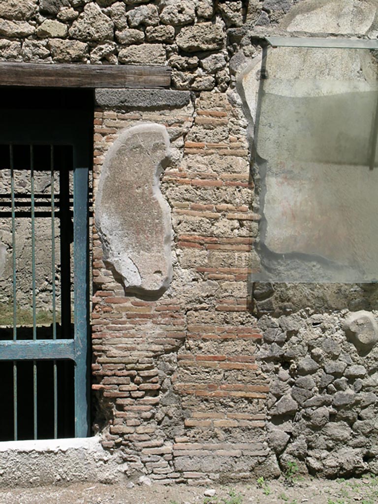 I.8.15 Pompeii. October 2017. Entrance doorway on Via di Castricio.
Foto Taylor Lauritsen, ERC Grant 681269 DÉCOR.

