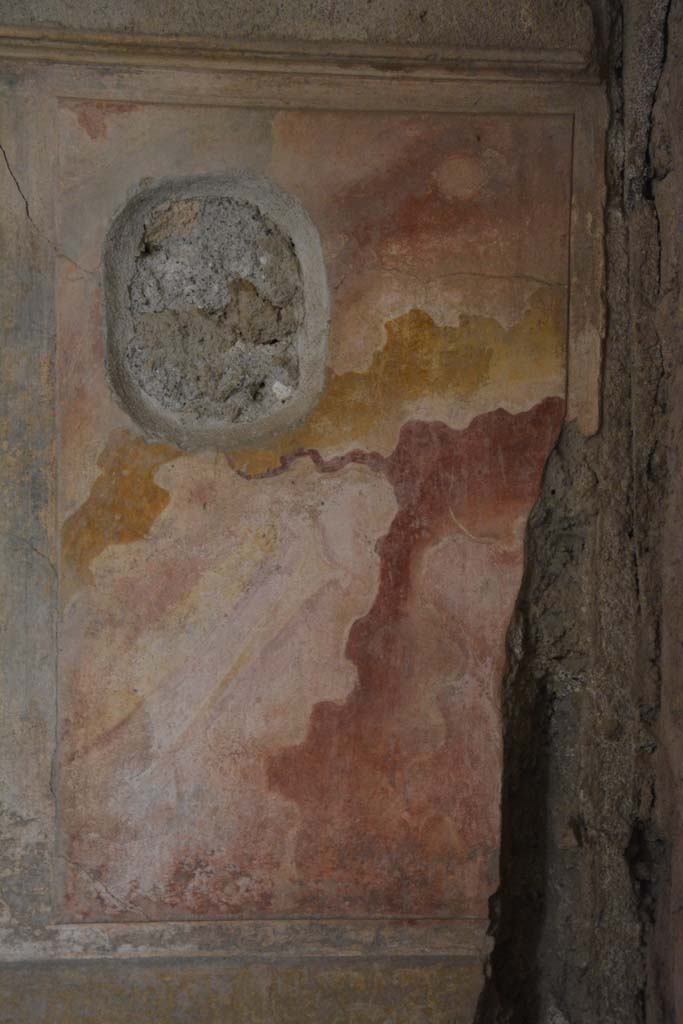 I.8.17 Pompeii. March 2019. Room 15, detail from west wall of alcove at north end. 
Foto Annette Haug, ERC Grant 681269 DCOR.
