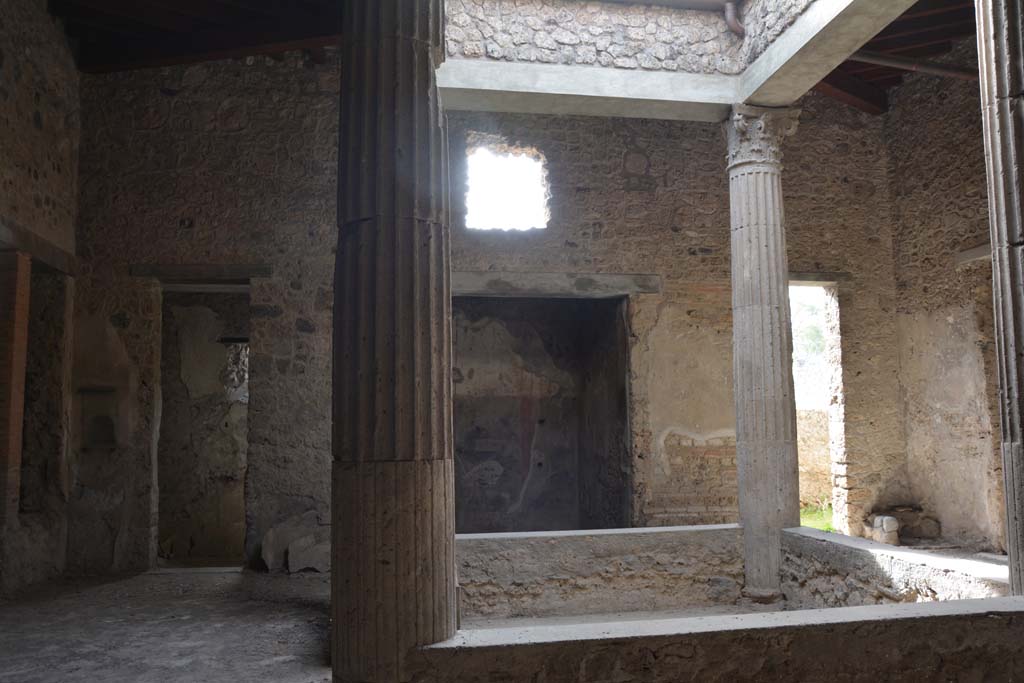 I.8.17 Pompeii. March 2019. Room 3, atrium, looking south across impluvium towards doorways to rooms 8, 7 and 6. 
Foto Annette Haug, ERC Grant 681269 DCOR.
