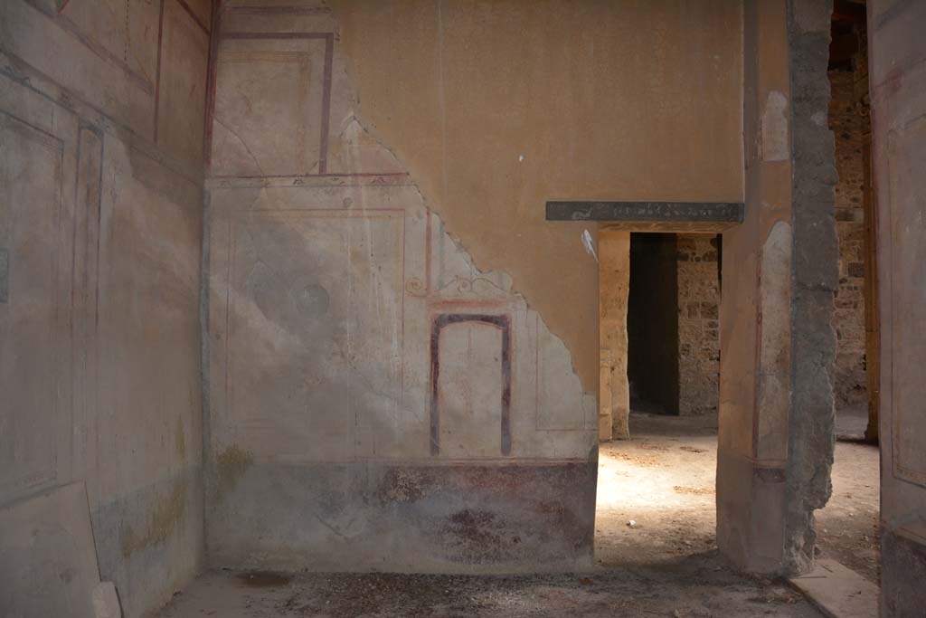 I.8.17 Pompeii. March 2019. Room 14, east wall.
Foto Annette Haug, ERC Grant 681269 DCOR.

