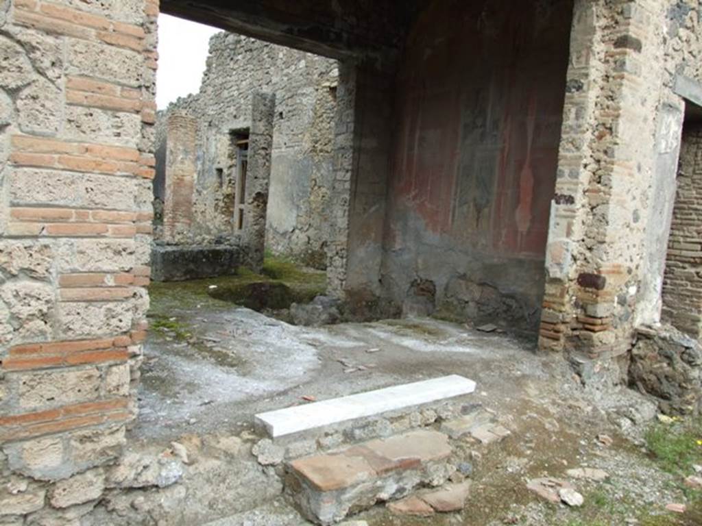 I.9.12 Pompeii. March 2009.  Room 3. Tablinum floor, showing earlier level.