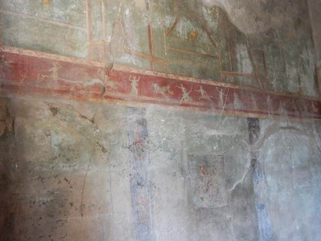 I.10.4 Pompeii. May 2015. Room 11, upper west wall. Photo courtesy of Buzz Ferebee.