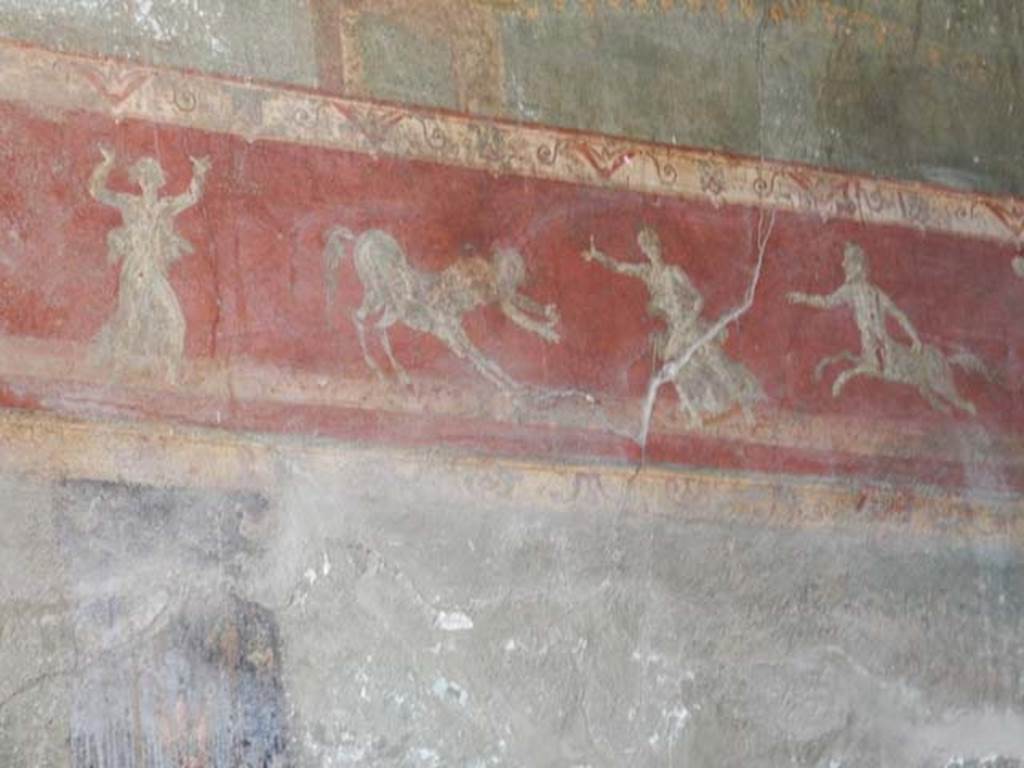 I.10.4 Pompeii. May 2015. Room 11, detail from upper west wall. Photo courtesy of Buzz Ferebee.

