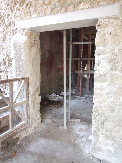 I.10.7 Pompeii. March 2009. Room 5. Cubiculum.South wall.