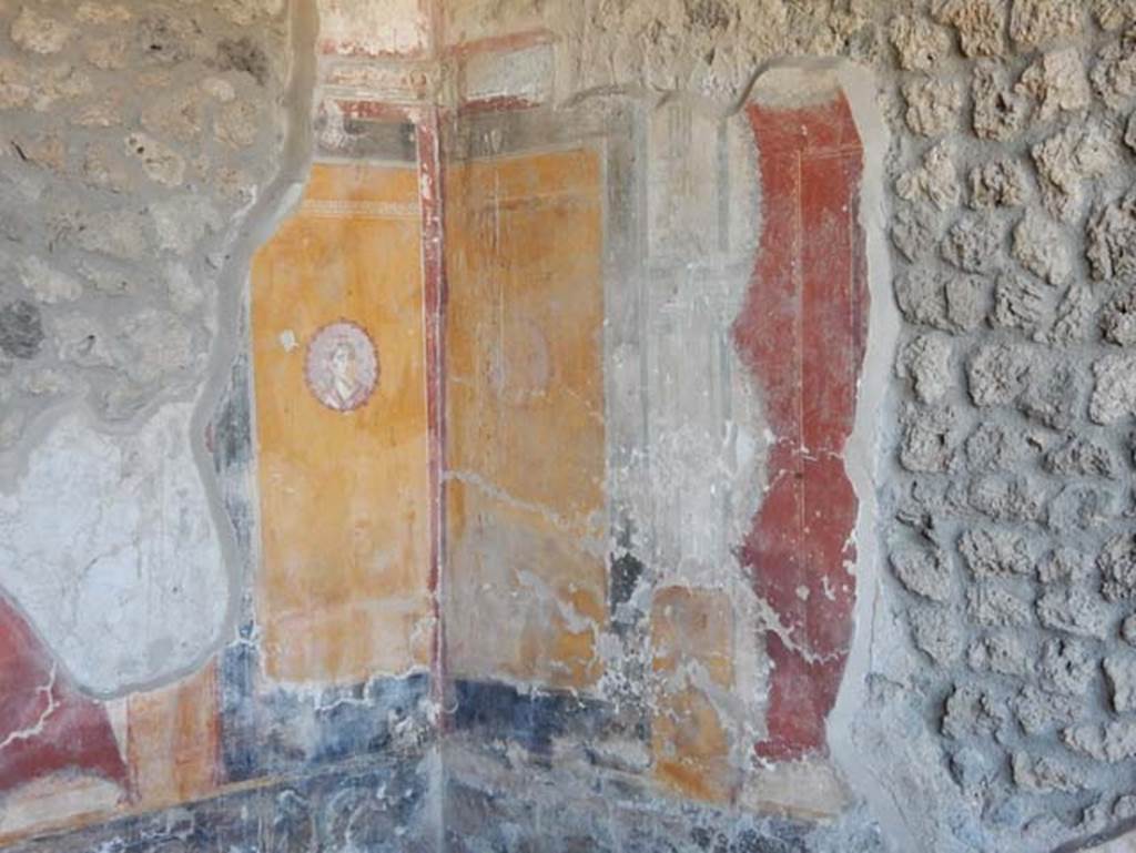 I.14.12, Pompeii. May 2018. Room 34, south-east corner and south wall. Photo courtesy of Buzz Ferebee