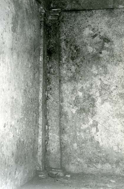 I.15.3 Pompeii. 1966. Room 4. House of Ship Europa, cubiculum to E of fauces, N wall.  
Photo courtesy of Anne Laidlaw.
American Academy in Rome, Photographic Archive. Laidlaw collection _P_66_2_12.
