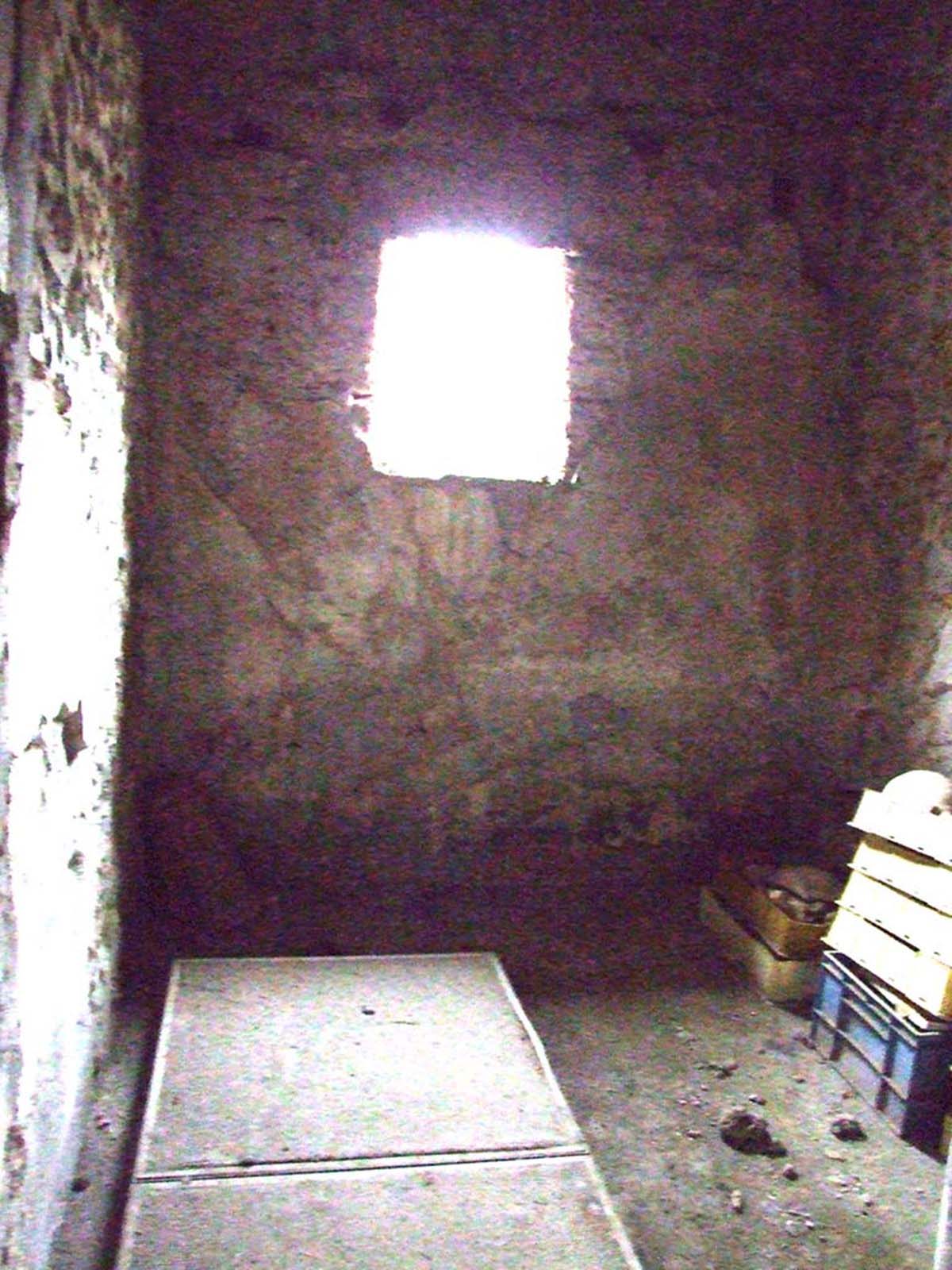 II.9.2 Pompeii. December 2007. Garden. Latrine.