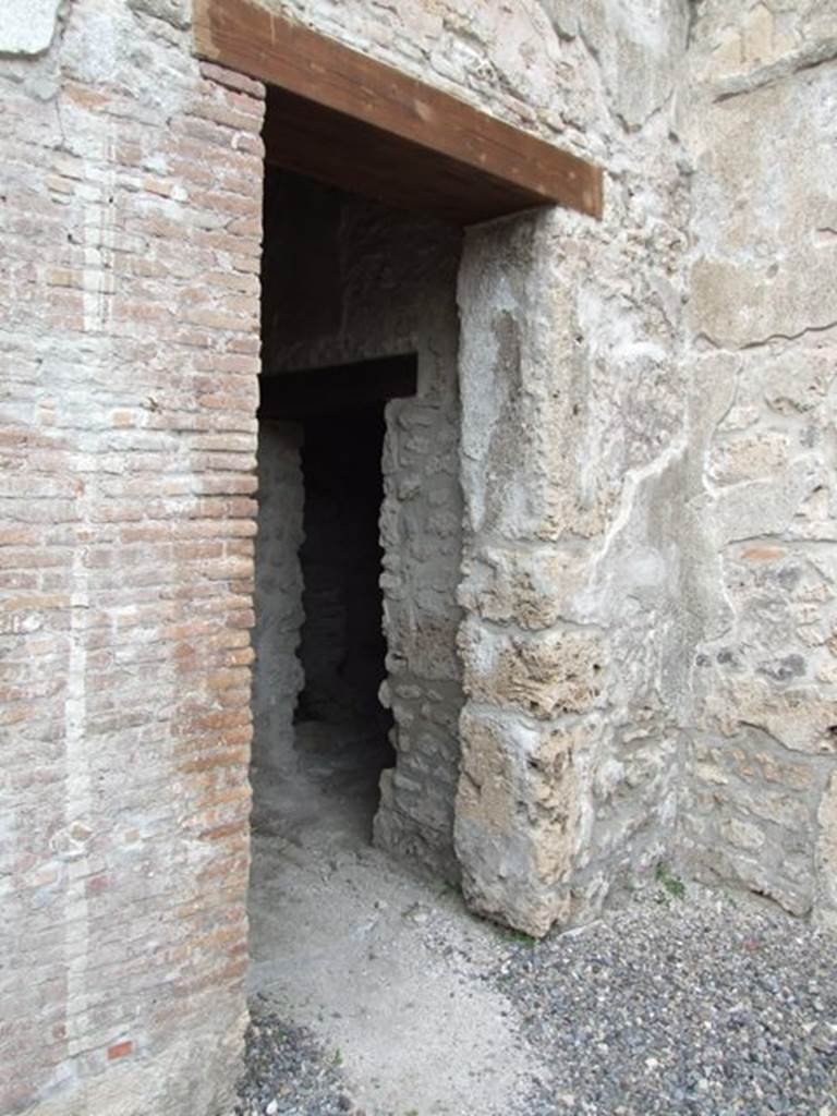 III.2.1 Pompeii. March 2009. Room 10, doorway to corridor to rear and peristyle.