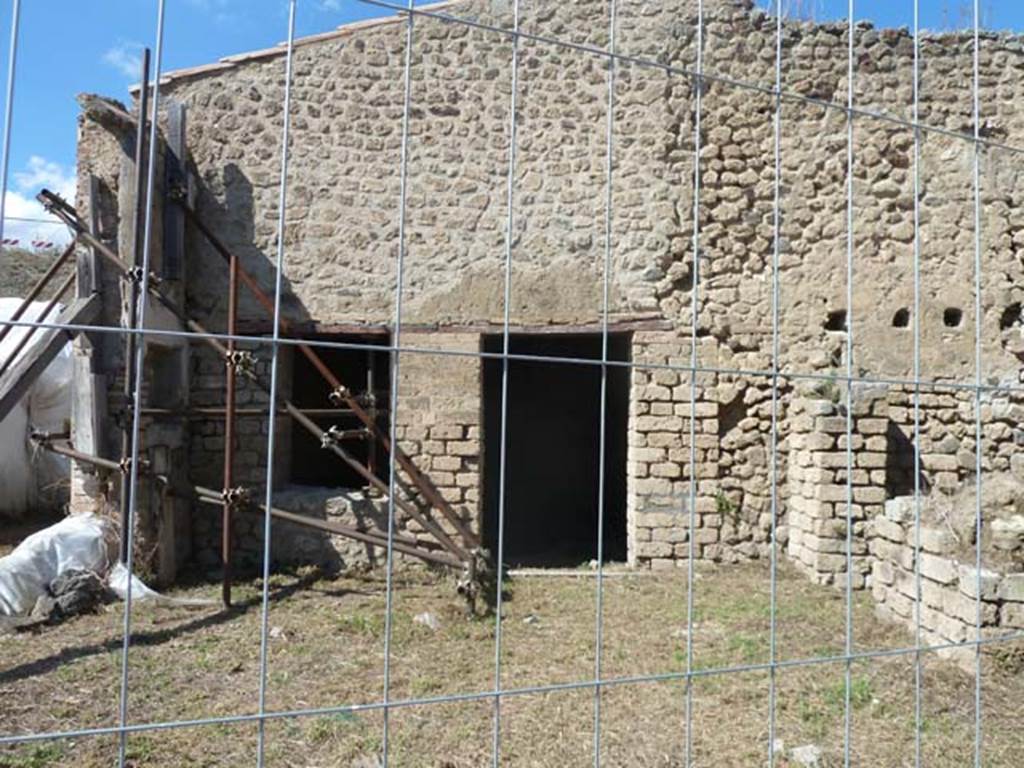 III.4.1 Pompeii. September 2015. Looking towards north wall.