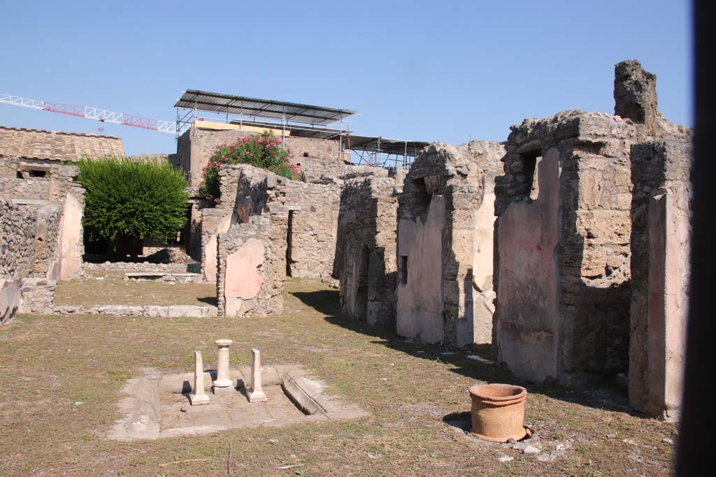 V.2.4 Pompeii. September 2021. Looking towards north and east side of atrium. Photo courtesy of Klaus Heese.