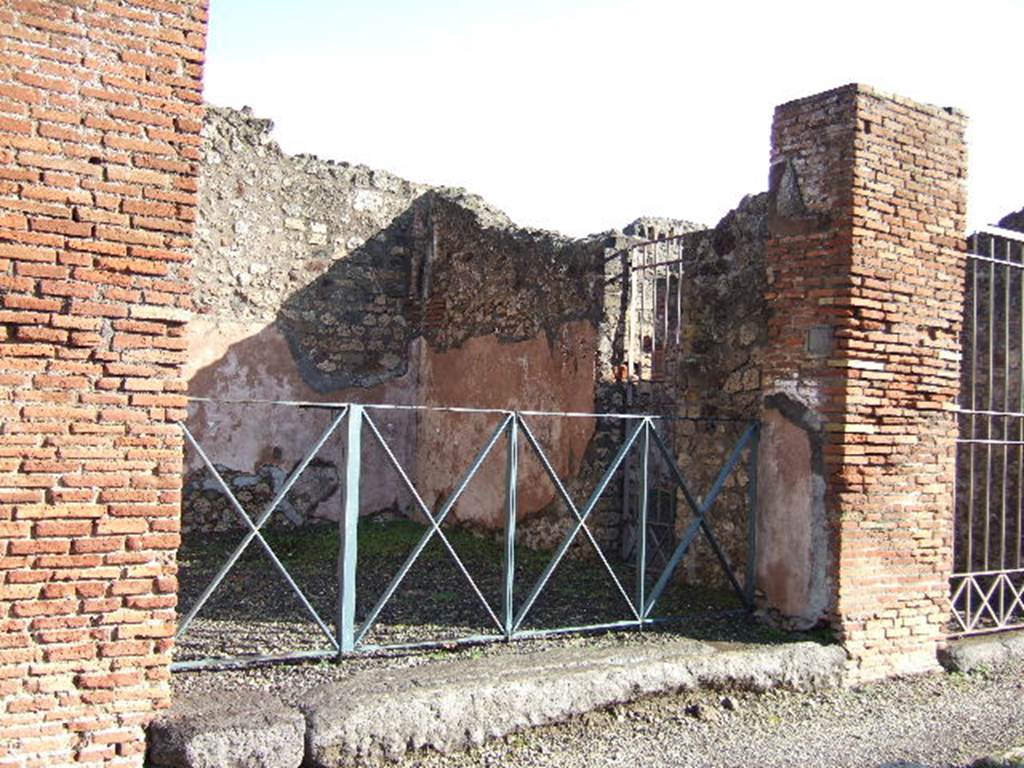 VI.3.6 Pompeii. December 2005. Looking towards south wall of shop, with doorway linking to VI.3.7