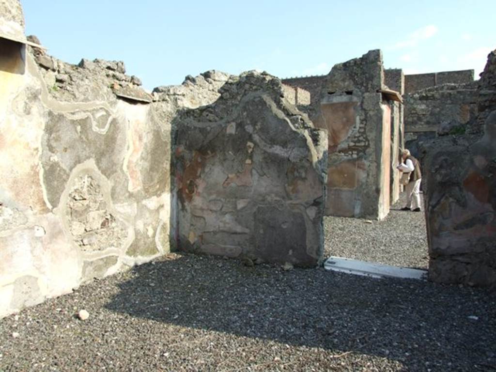 VI.7.6 Pompeii. March 2009. Room 10, south wall and south-east corner of triclinium, with doorway into atrium.