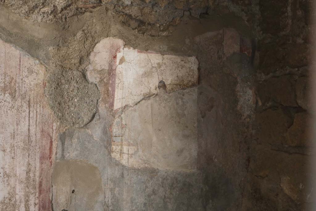 VI.10.1 Pompeii. December 2018. South wall at west end of rear room, with remains of fresco. Photo courtesy of Aude Durand.