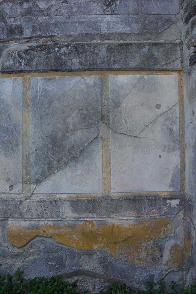 VI 15 5 Pompeii. March 2019. South ala 25, lower south wall at west end.
Foto Annette Haug, ERC Grant 681269 DÉCOR.

