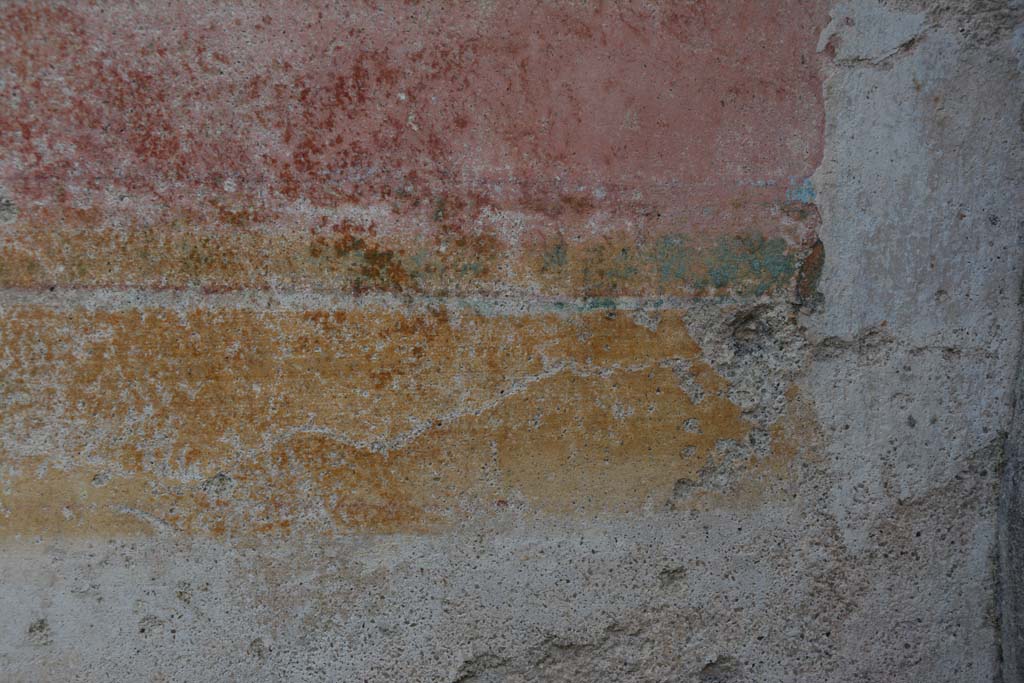 VI 15 5 Pompeii. March 2019. Cubiculum 14, detail from east wall in south-east corner
Foto Annette Haug, ERC Grant 681269 DÉCOR.

