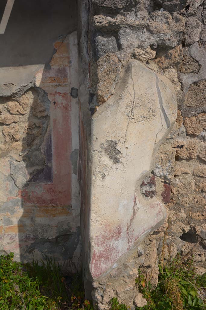VI 15 5 Pompeii. March 2019. Cubiculum 14, east side of doorway.
Foto Annette Haug, ERC Grant 681269 DÉCOR.

