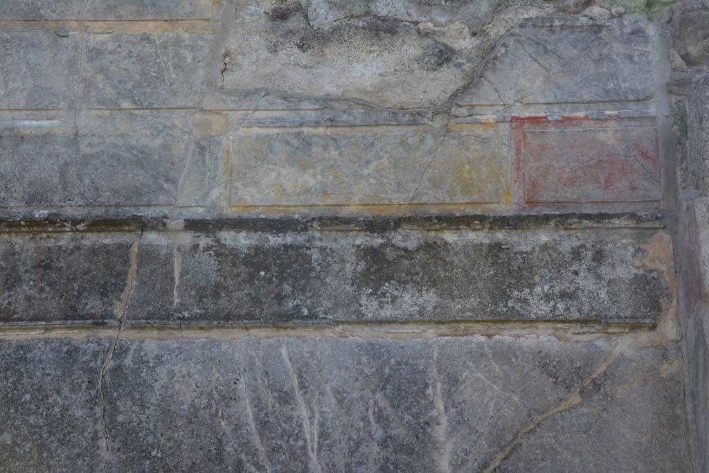 VI 15 5 Pompeii. March 2019. Oecus 24, detail from upper south wall at west end above small doorway.
Foto Annette Haug, ERC Grant 681269 DCOR.
