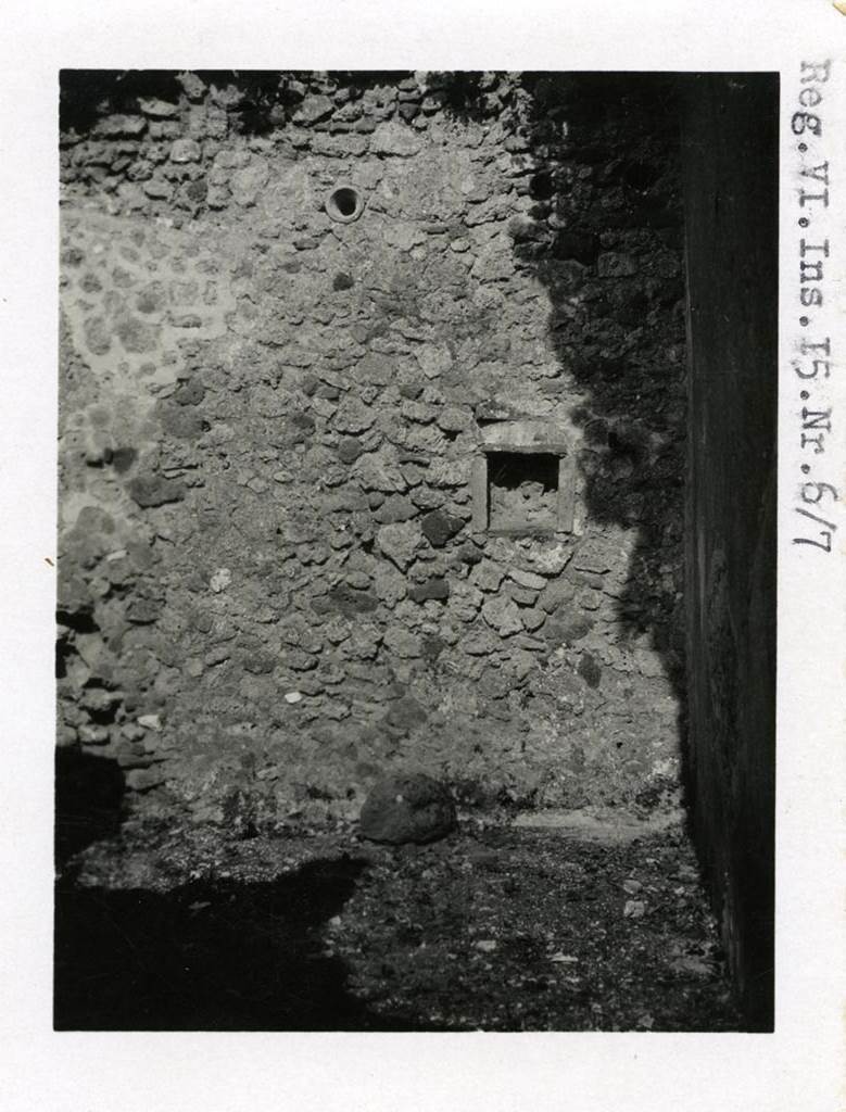 VI.15.6 Pompeii. Pre-1937-39. Room 13, looking towards east wall in kitchen with niche. 
Photo courtesy of American Academy in Rome, Photographic Archive. Warsher collection no. 1932

