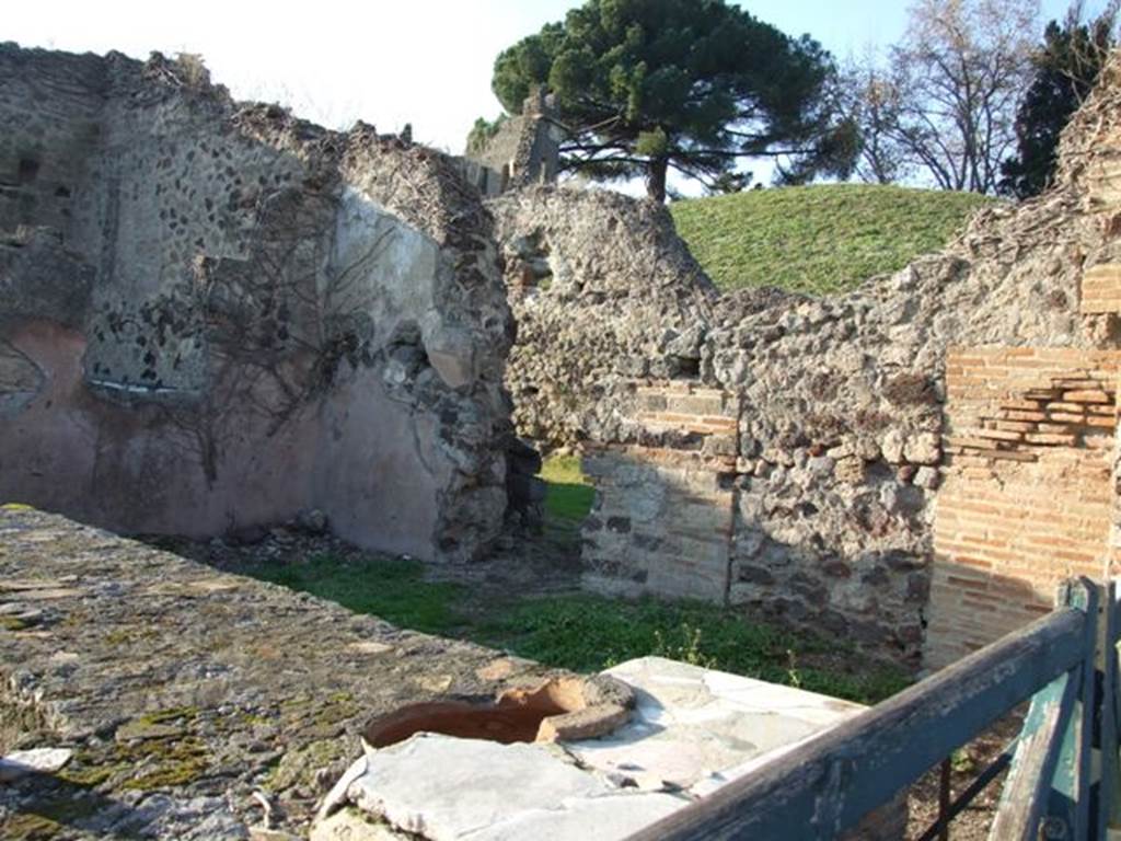 VI.15.16 Pompeii. December 2007. North wall with doorway to VI.15.18.