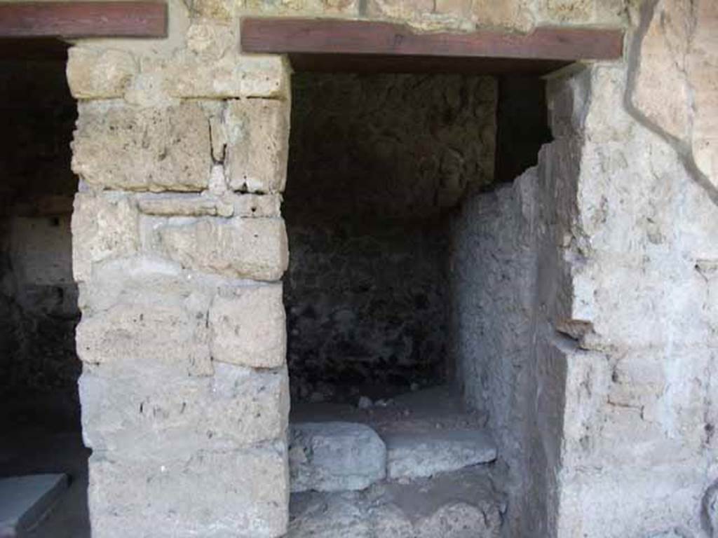 VI.16.7 Pompeii. May 2010. Doorway to room K, small room that had been a latrine.