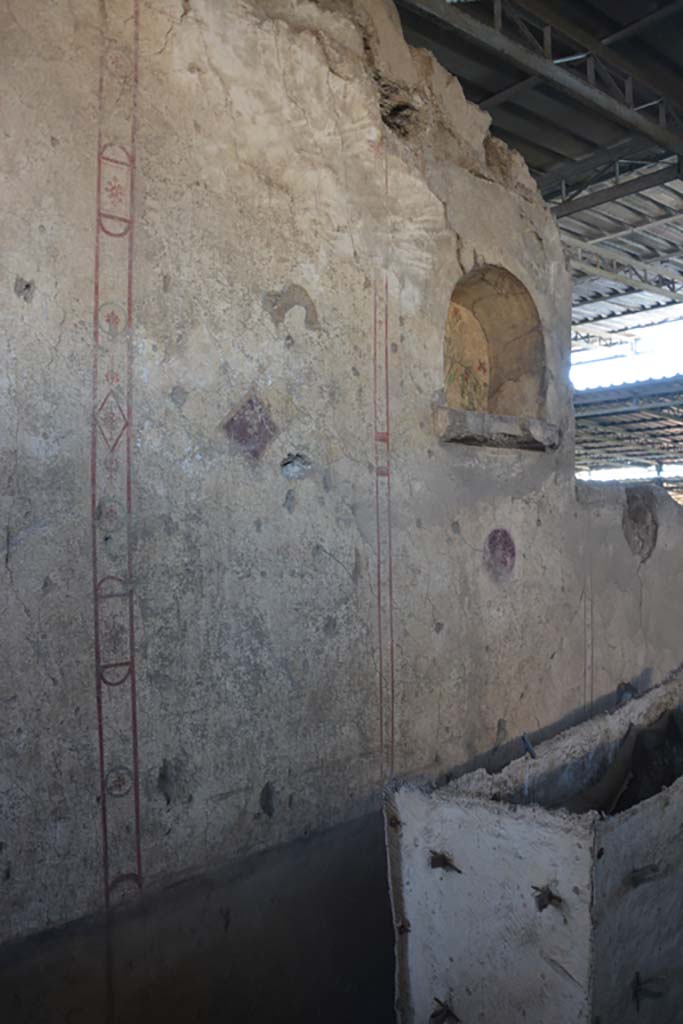 VI.17.41 Pompeii. September 2019. Looking west along south wall with niche.
Foto Annette Haug, ERC Grant 681269 DCOR.
