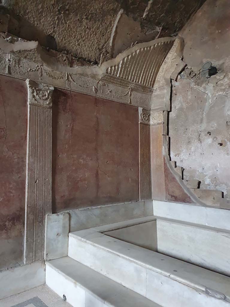 VII.1.8 Pompeii. July 2021. Caldarium 9, north-east corner,   
Foto Annette Haug, ERC Grant 681269 DCOR
