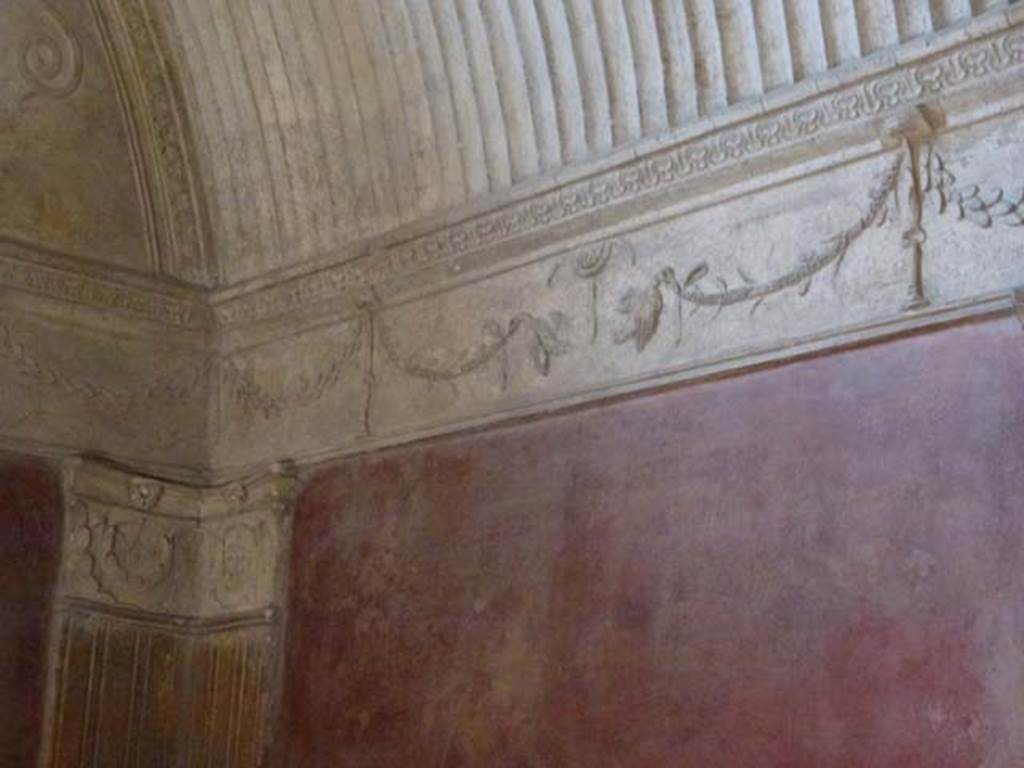 VII.1.8 Pompeii. June 2012. Wall decoration in north-west corner of caldarium 9. Photo courtesy of Michael Binns.