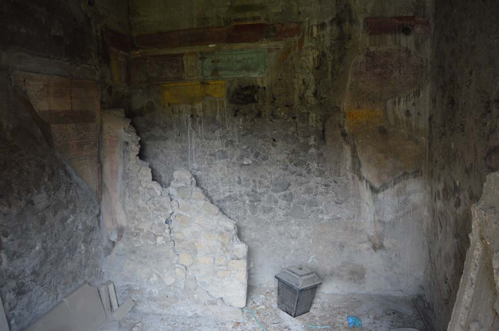 VII.2.16 Pompeii. October 2017. Room 21, looking towards north wall from doorway. 
Foto Taylor Lauritsen, ERC Grant 681269 DCOR.

