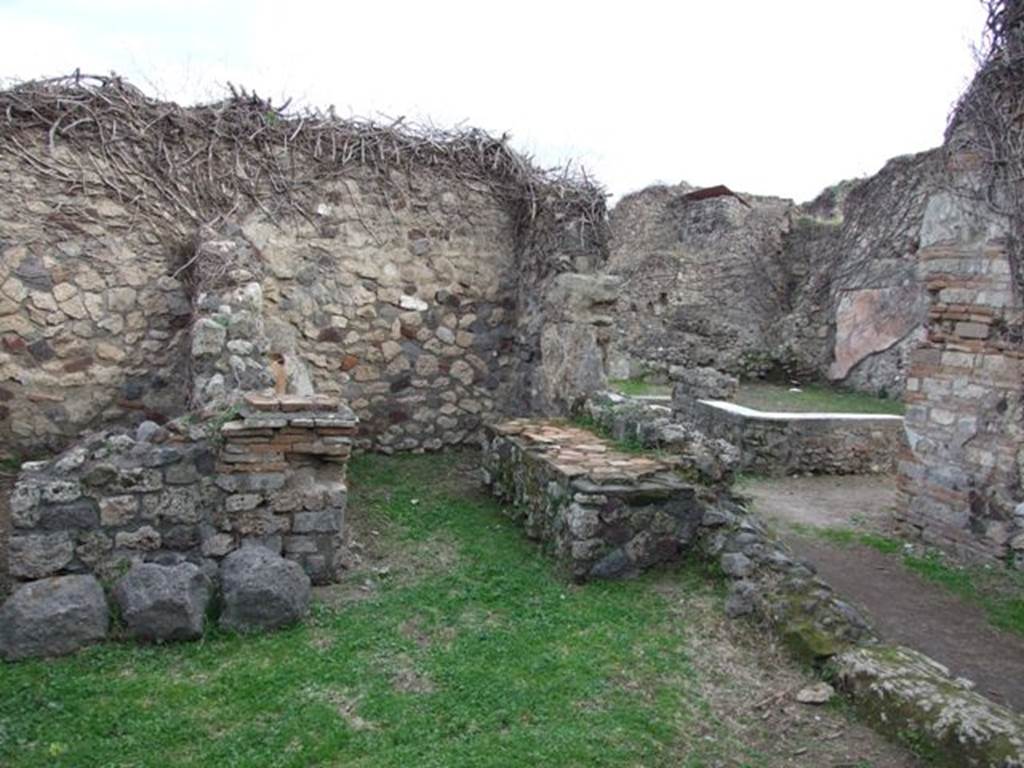 VII.3.1 Pompeii. December 2007. Kitchen and latrine, centre. On the right are rear rooms of VII.3.3/38.
