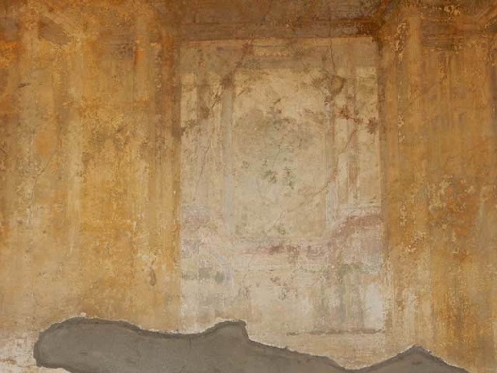 VII.4.48 Pompeii. May 2015. Room 13, central painting from west wall. 
Photo courtesy of Buzz Ferebee.
