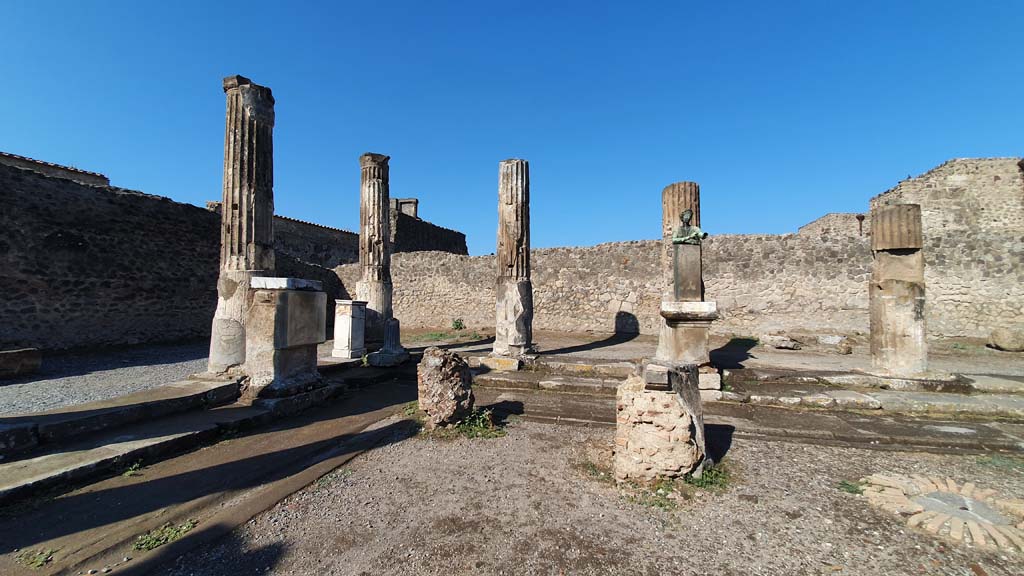VII.7.32 Pompeii. July 2021. Looking towards south-west corner.
Foto Annette Haug, ERC Grant 681269 DÉCOR.
