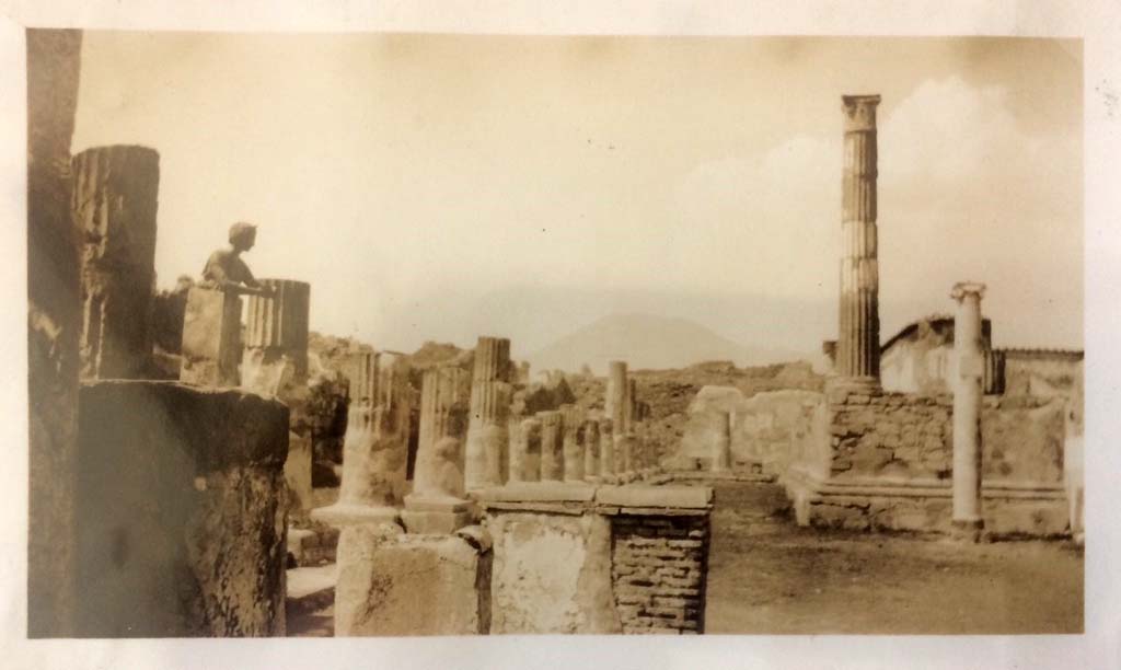 VII.7.32 Pompeii. April 1903. Looking north from south-west corner. Photo courtesy of Rick Bauer.