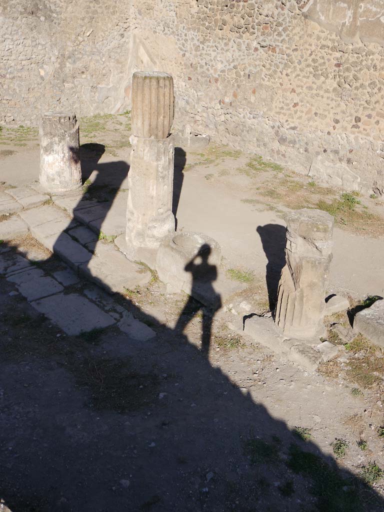 VII.7.32, Pompeii. September 2018. Looking west towards north-west corner.
Foto Anne Kleineberg, ERC Grant 681269 DÉCOR.
