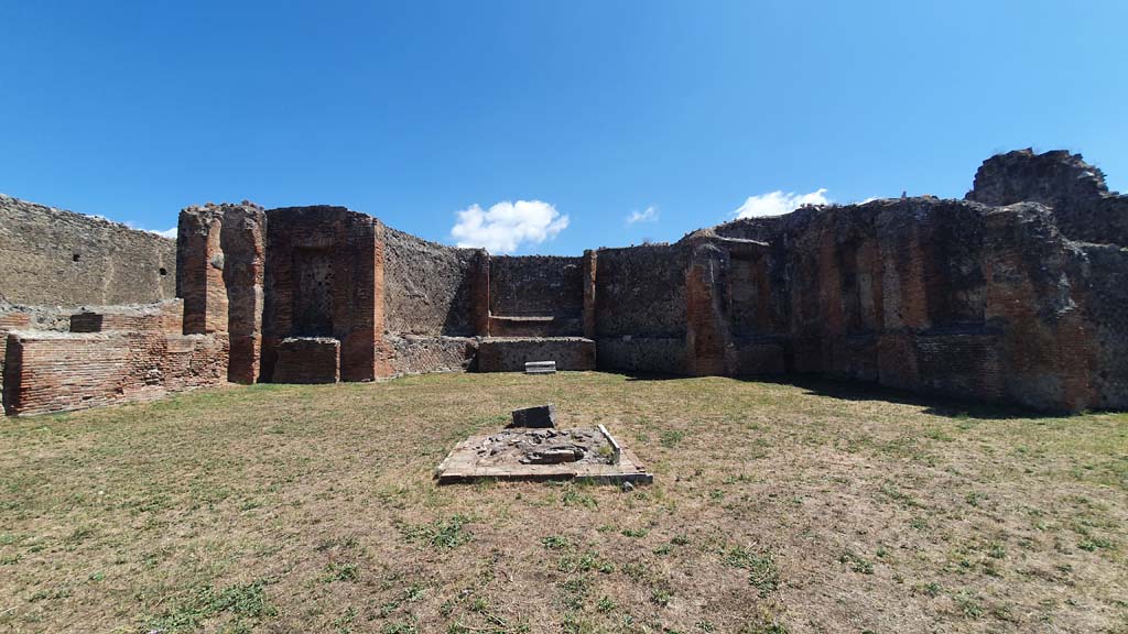 VII.9.3 Pompeii. August 2021. Looking towards east wall.
Foto Annette Haug, ERC Grant 681269 DÉCOR.
