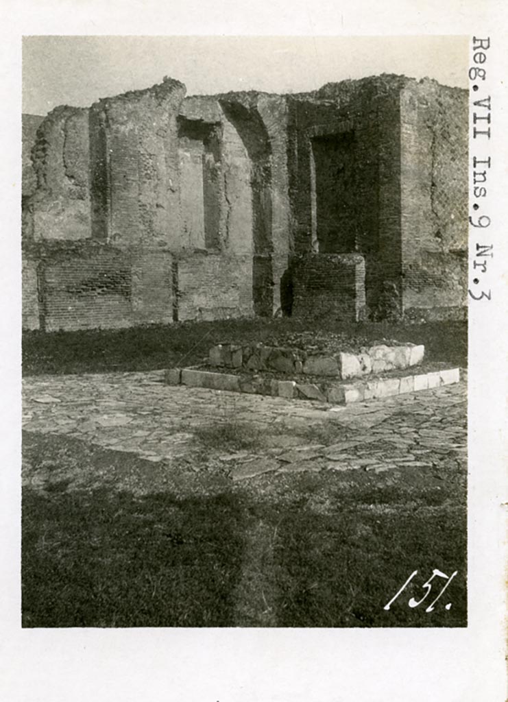 VII.9.3 Pompeii. Pre-1937-39. Looking towards north-east corner.
Photo courtesy of American Academy in Rome, Photographic Archive. Warsher collection no. 151.
