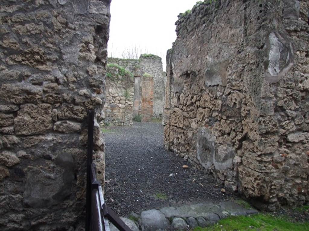 VII.11.10 Pompeii. December 2006. Entrance doorway.