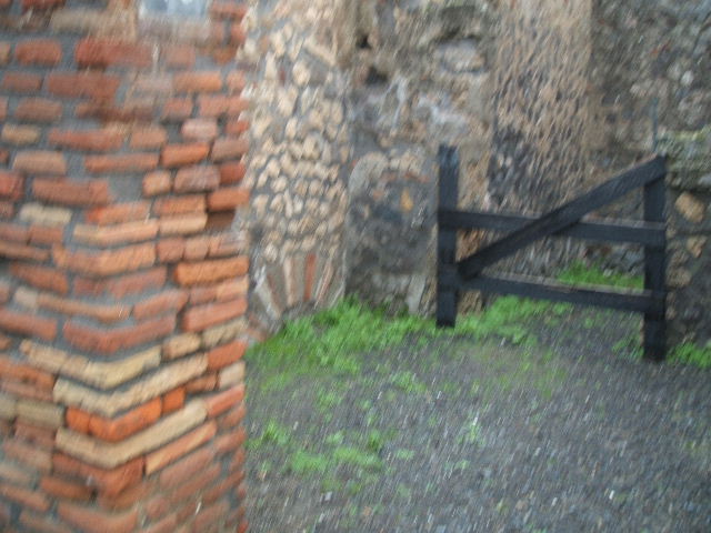 VIII.3.26 Pompeii.  December 2004.  North wall.